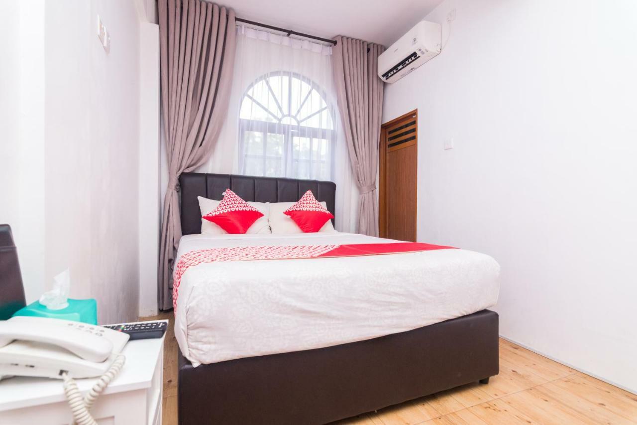 Vaccinated Staff - Oyo 1771 Zeke Hotel Batam Екстериор снимка