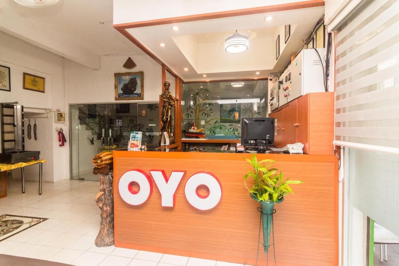 Vaccinated Staff - Oyo 1771 Zeke Hotel Batam Екстериор снимка