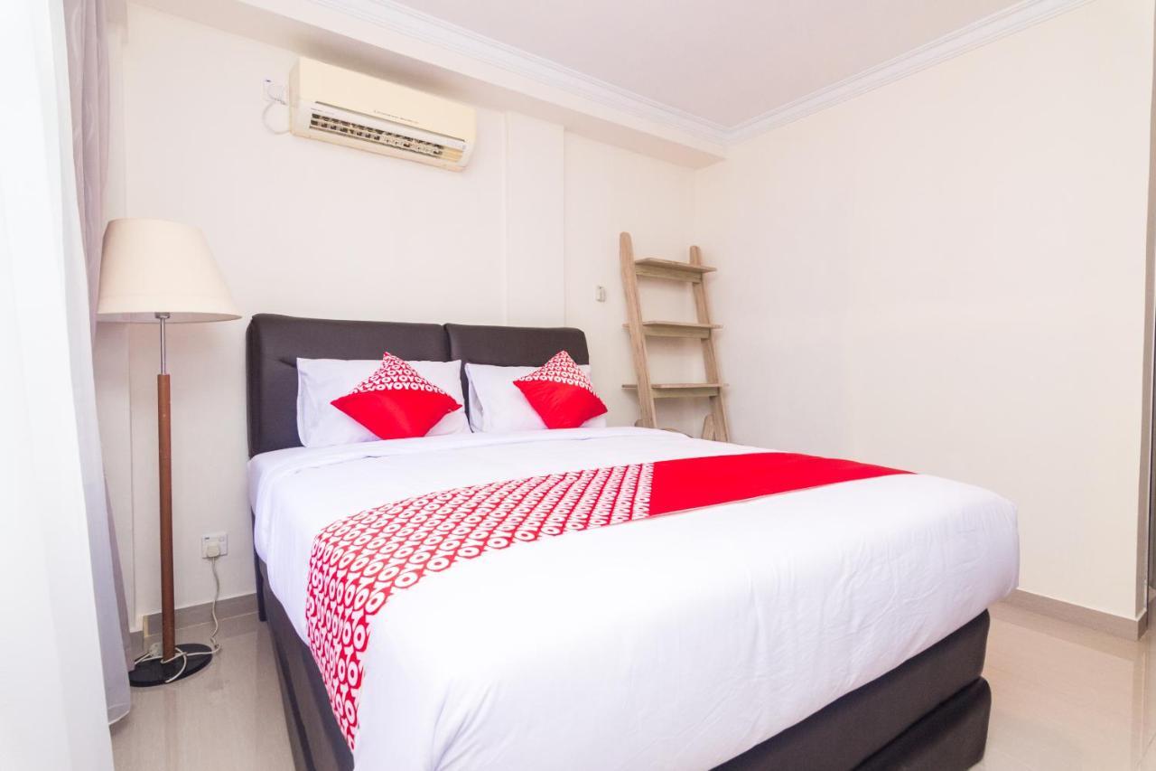 Vaccinated Staff - Oyo 1771 Zeke Hotel Batam Екстериор снимка